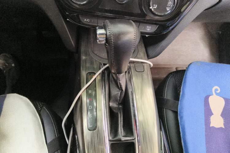 Used Honda XR-V 2017 1.5L LXi CVT Classic Edition Gear Lever