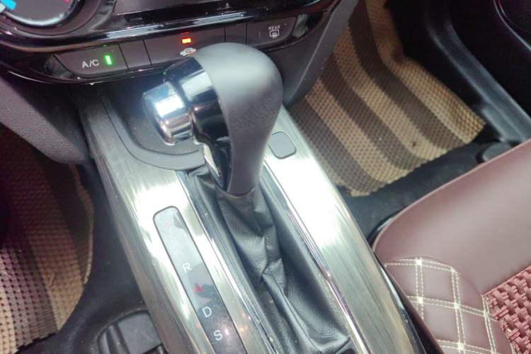Used Honda XR-V 2017 1.5L LXi CVT Classic Edition Gear Lever