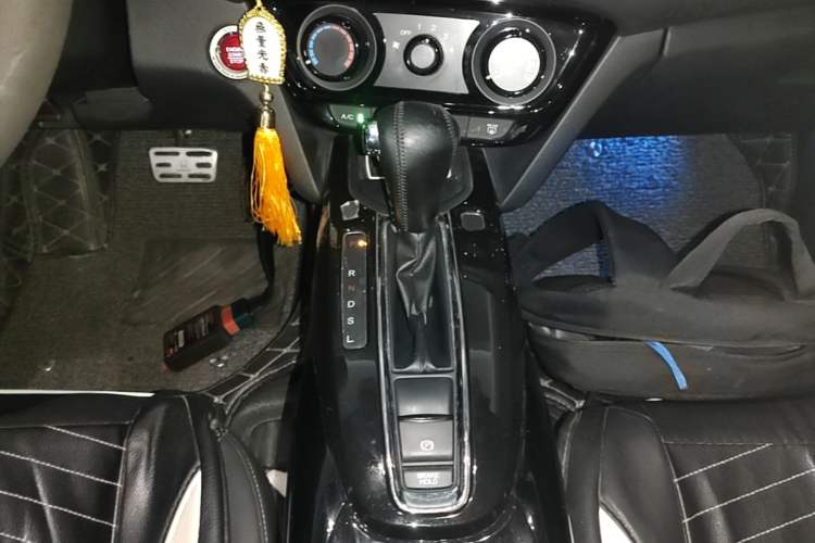 Used Honda XR-V 2017 1.8L EXi CVT Comfort Version Gear Lever