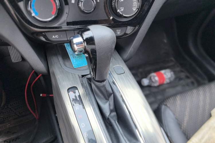Used Honda XR-V 2017 1.5L LXi CVT Classic Edition Gear Lever