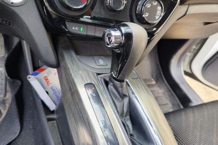 Used Honda XR-V 2017 1.8L EXi CVT Comfort Version Gear Lever