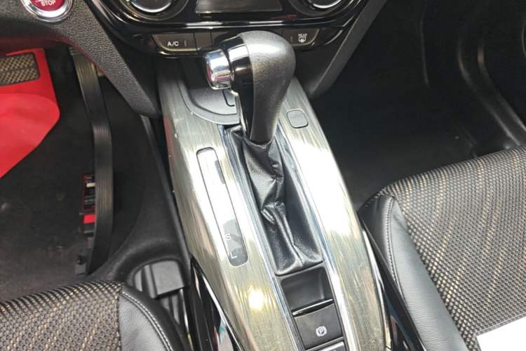 Used Honda XR-V 2017 1.8L EXi CVT Comfort Version Gear Lever