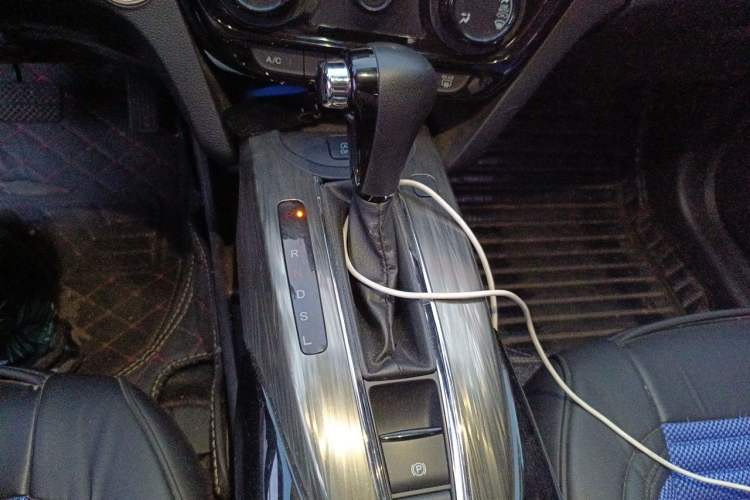 Used Honda XR-V 2017 1.8L EXi CVT Comfort Version Gear Lever