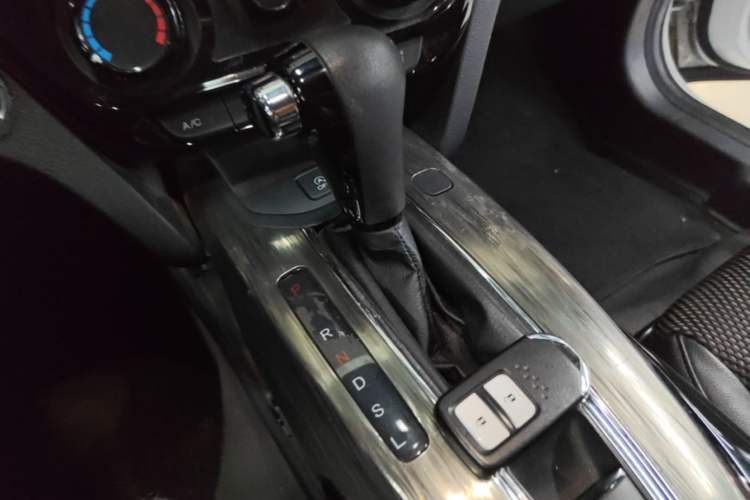 Used Honda XR-V 2017 1.8L EXi CVT Comfort Version Gear Lever