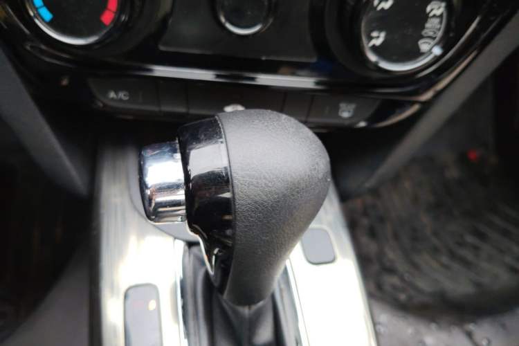Used Honda XR-V 2017 1.8L EXi CVT Comfort Version Gear Lever