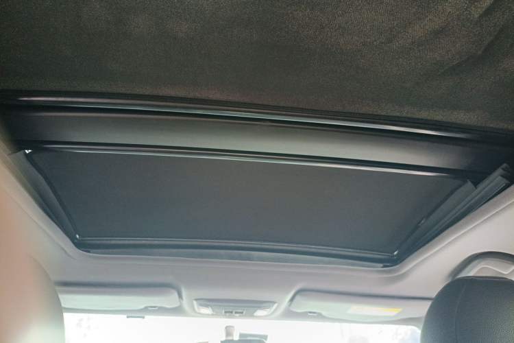 Used Honda XR-V 2017 1.8L EXi CVT Comfort Version Headliner