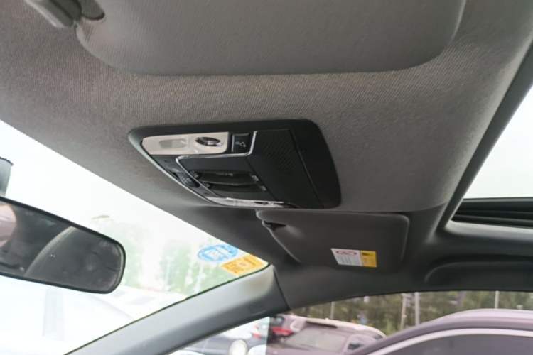 Used Honda XR-V 2017 1.8L EXi CVT Comfort Version Headliner