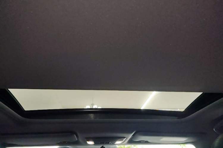 Used Honda XR-V 2017 1.8L EXi CVT Comfort Version Headliner
