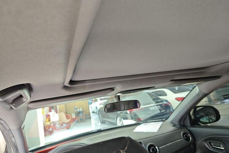 Used Honda XR-V 2017 1.8L EXi CVT Comfort Version Headliner