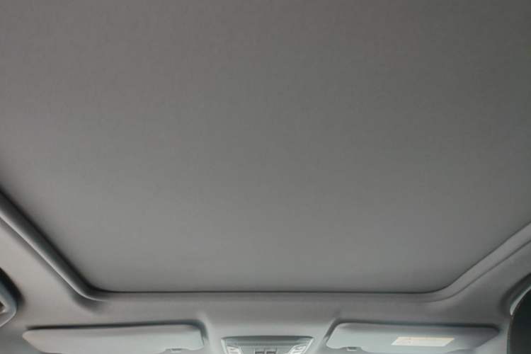 Used Honda XR-V 2017 1.8L EXi CVT Comfort Version Headliner