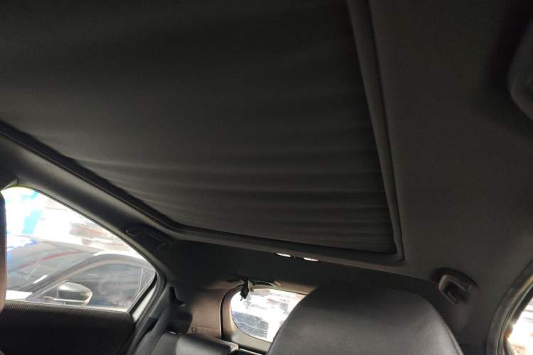 Used Honda XR-V 2017 1.8L EXi CVT Comfort Version Headliner