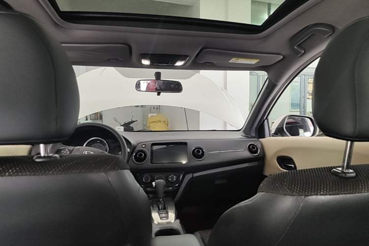 Used Honda XR-V 2017 1.8L EXi CVT Comfort Version Headliner