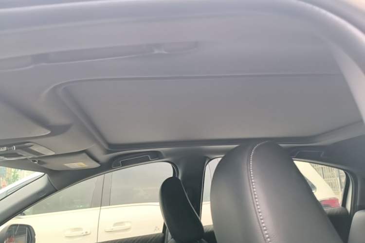 Used Honda XR-V 2017 1.8L EXi CVT Comfort Version Headliner