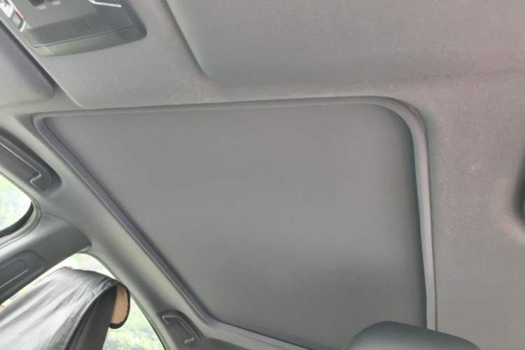 Used Honda XR-V 2017 1.8L EXi CVT Comfort Version Headliner