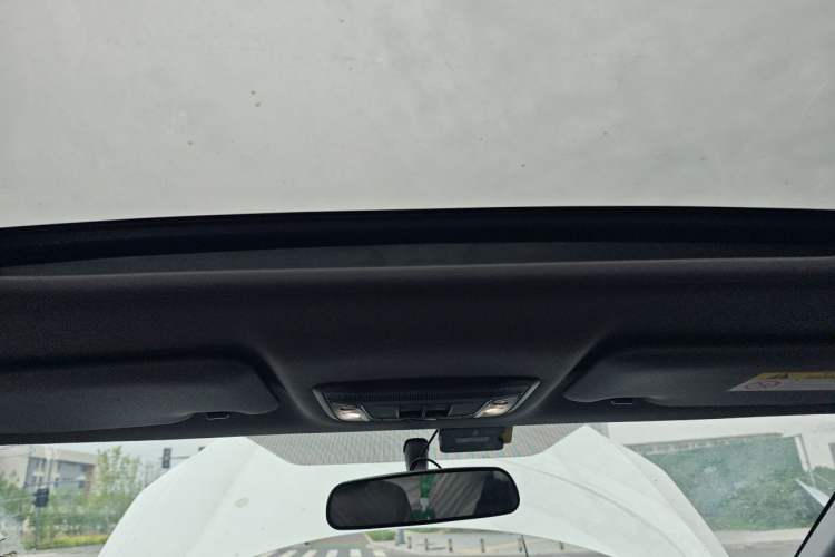 Used Honda XR-V 2017 1.8L EXi CVT Comfort Version Headliner