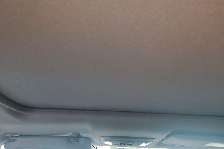 Used Honda XR-V 2017 1.8L EXi CVT Comfort Version Headliner