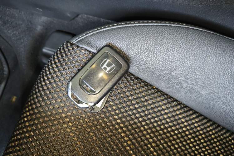 Used Honda XR-V 2017 1.8L EXi CVT Comfort Version Interior 1