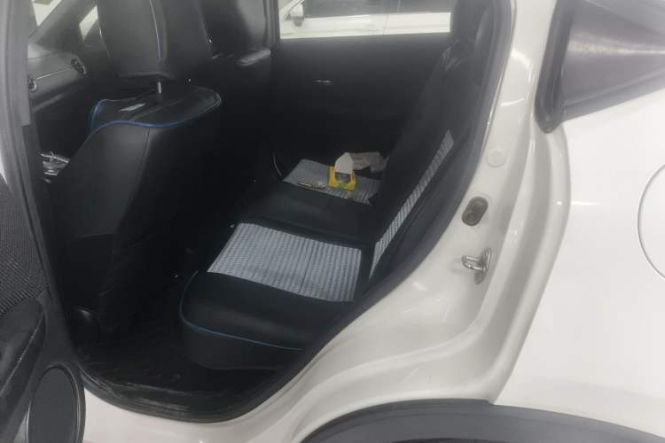 Used Honda XR-V 2017 1.5L LXi CVT Classic Edition Interior 1