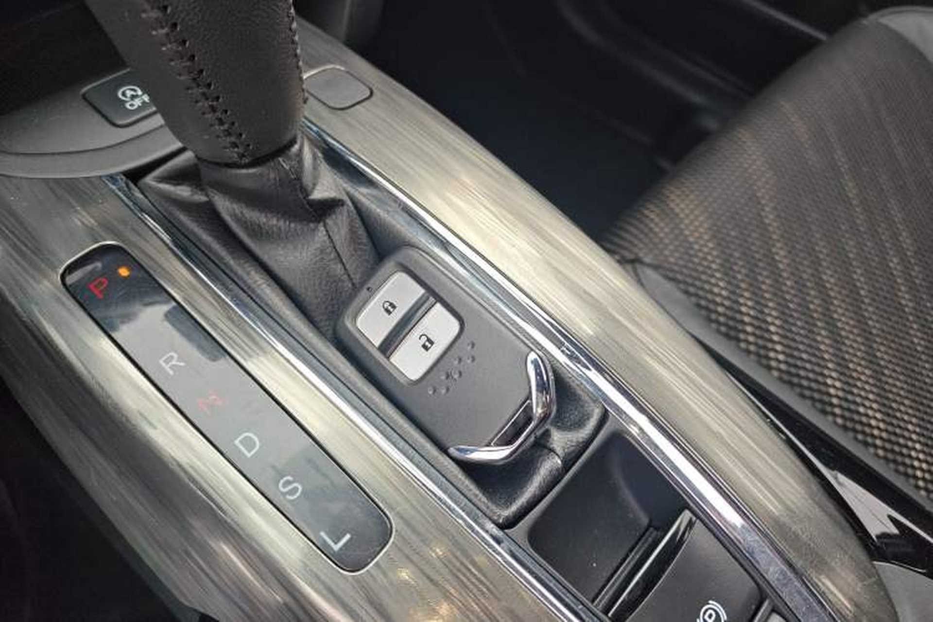 Used Honda XR-V 2017 1.8L EXi CVT Comfort Version Interior 1