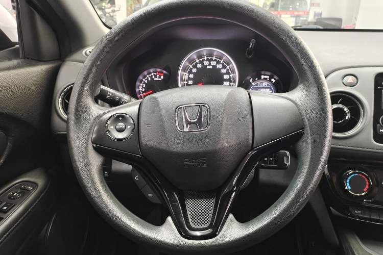 Used Honda XR-V 2017 1.5L LXi CVT Classic Edition Interior 2
