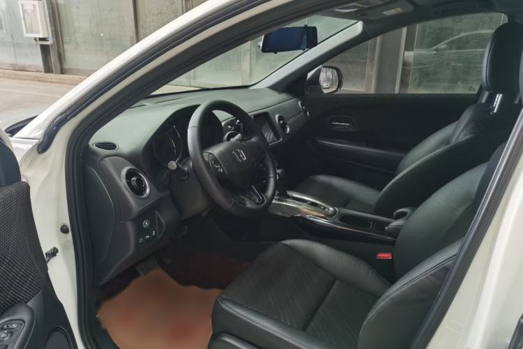 Used Honda XR-V 2017 1.5L LXi CVT Classic Edition Interior 2