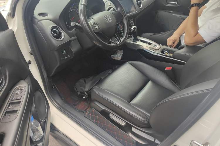 Used Honda XR-V 2017 1.5L LXi CVT Classic Edition Interior 3