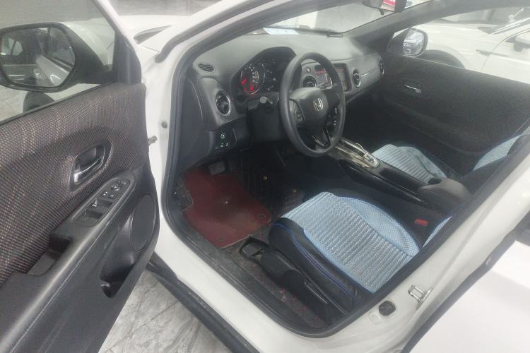 Used Honda XR-V 2017 1.5L LXi CVT Classic Edition Interior 3