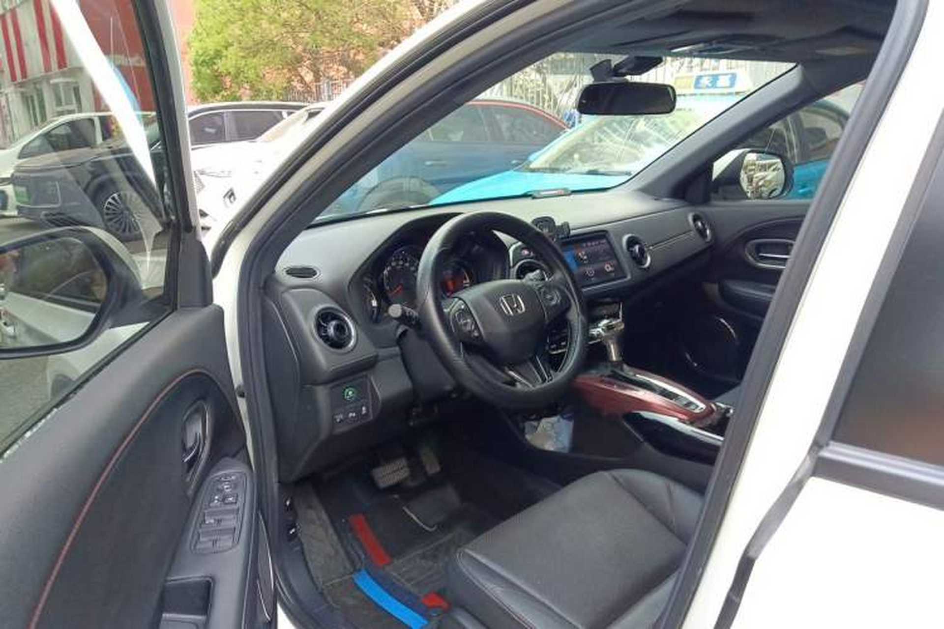 Used Honda XR-V 2017 1.8L VTi CVT Luxury Edition Interior 3