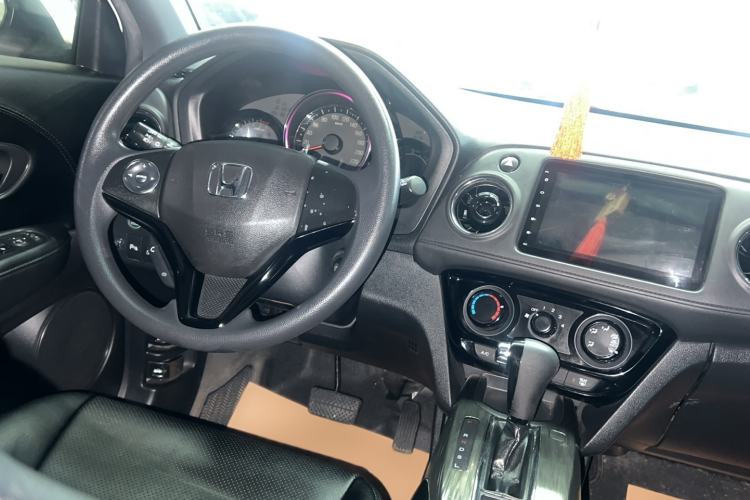 Used Honda XR-V 2017 1.5L LXi CVT Classic Edition Interior 3