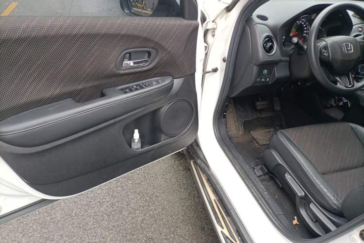 Used Honda XR-V 2017 1.8L EXi CVT Comfort Version Interior 3