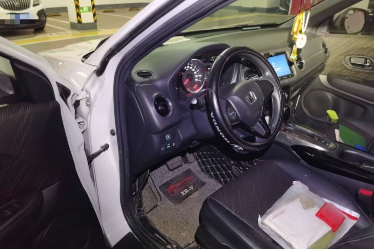 Used Honda XR-V 2017 1.5L LXi CVT Classic Edition Interior 3