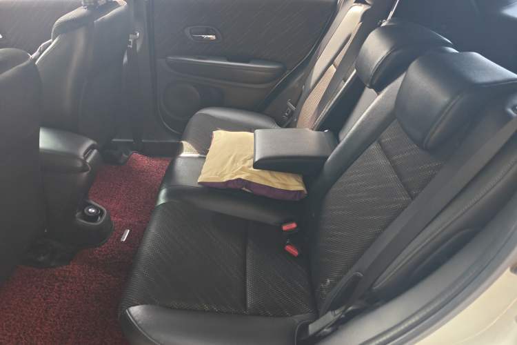 Used Honda XR-V 2017 1.8L EXi CVT Comfort Version Interior 4