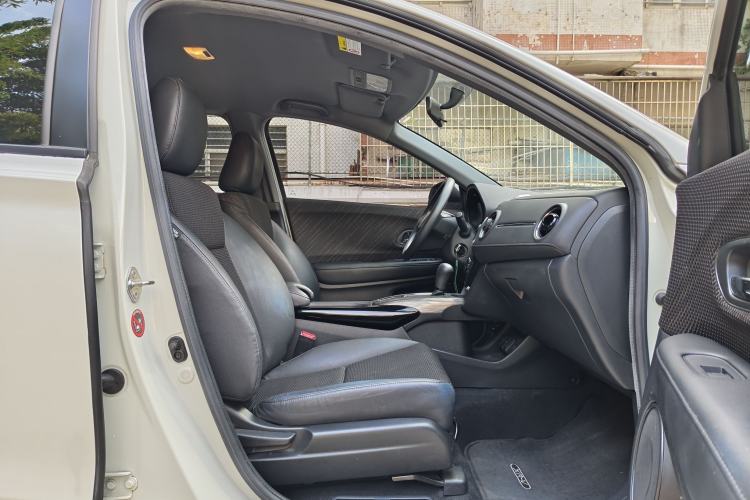 Used Honda XR-V 2017 1.5L LXi CVT Classic Edition Interior 4