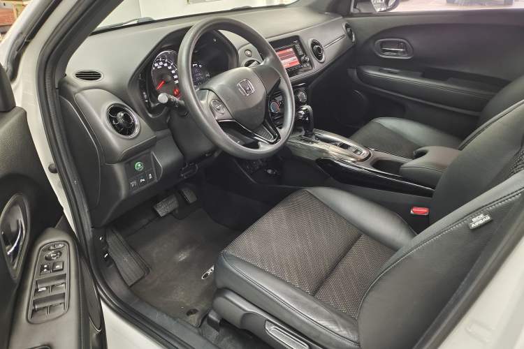 Used Honda XR-V 2017 1.5L LXi CVT Classic Edition Interior 5