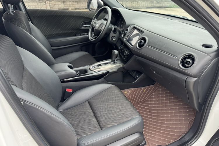 Used Honda XR-V 2017 1.5L LXi CVT Classic Edition Interior 5