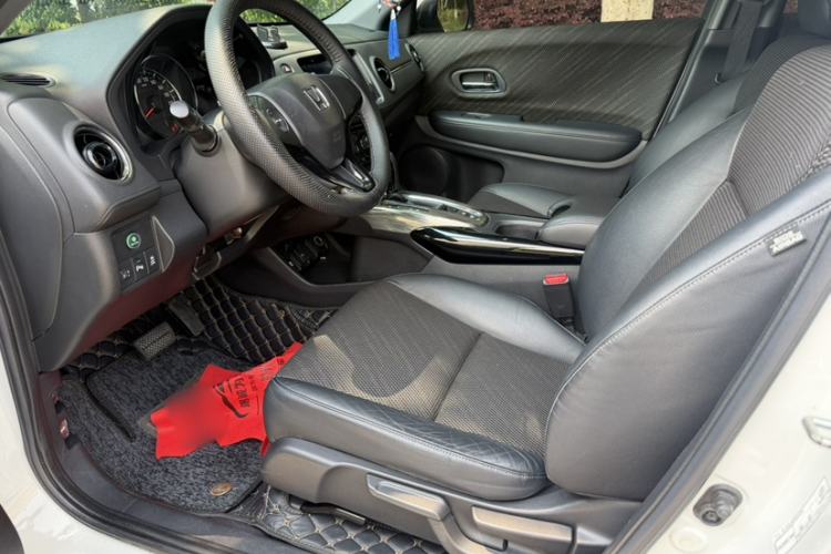 Used Honda XR-V 2017 1.8L EXi CVT Comfort Version Interior 6