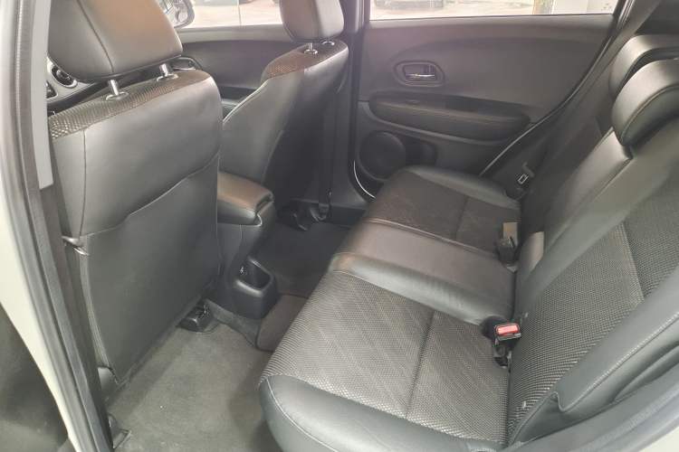 Used Honda XR-V 2017 1.5L LXi CVT Classic Edition Interior 6