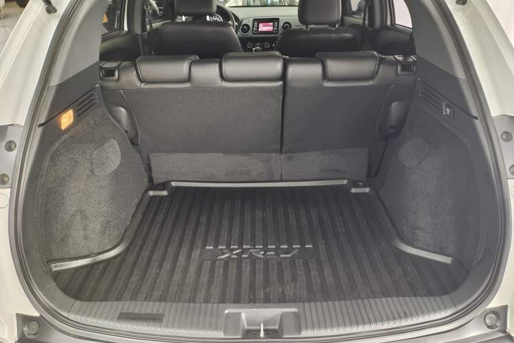 Used Honda XR-V 2017 1.5L LXi CVT Classic Edition Interior 7