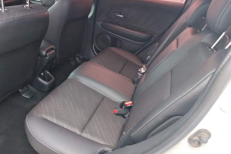 Used Honda XR-V 2017 1.5L LXi CVT Classic Edition Interior 7