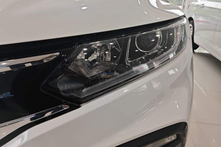 Used Honda XR-V 2017 1.5L LXi CVT Classic Edition Left Front Headlight