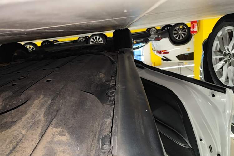 Used Honda XR-V 2017 1.5L LXi CVT Classic Edition Left Side Sill