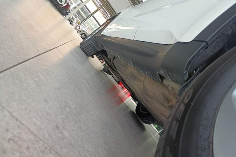 Used Honda XR-V 2017 1.5L LXi CVT Classic Edition Left Side Sill