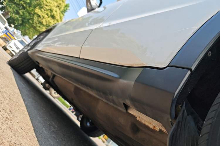 Used Honda XR-V 2017 1.8L EXi CVT Comfort Version Left Side Sill