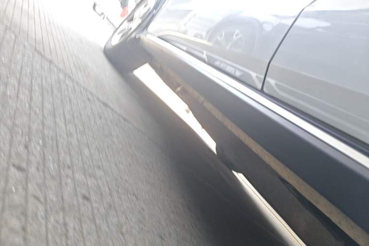 Used Honda XR-V 2017 1.5L LXi CVT Classic Edition Left Side Sill