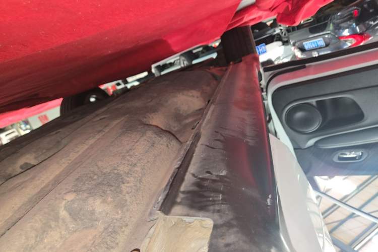 Used Honda XR-V 2017 1.8L EXi CVT Comfort Version Left Side Sill