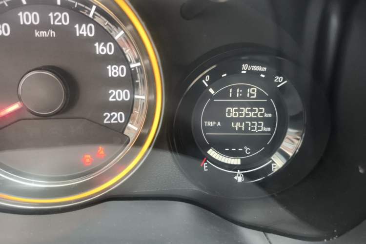 Used Honda XR-V 2017 1.8L EXi CVT Comfort Version Odometer Close Up