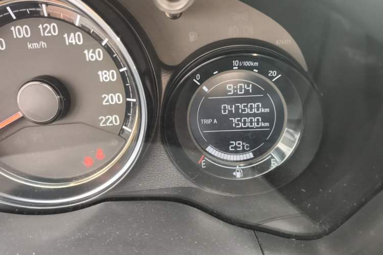 Used Honda XR-V 2017 1.5L LXi CVT Classic Edition Odometer Close Up
