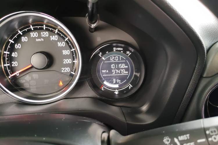 Used Honda XR-V 2017 1.5L LXi CVT Classic Edition Odometer Close Up