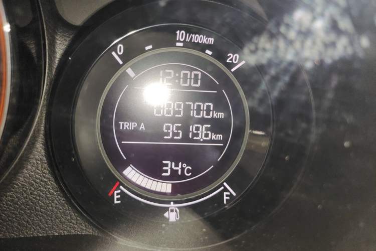 Used Honda XR-V 2017 1.8L EXi CVT Comfort Version Odometer Close Up