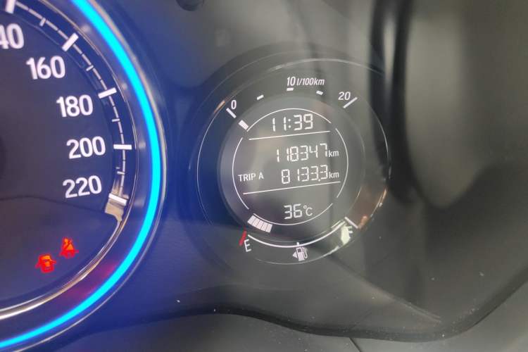 Used Honda XR-V 2017 1.5L LXi CVT Classic Edition Odometer Close Up
